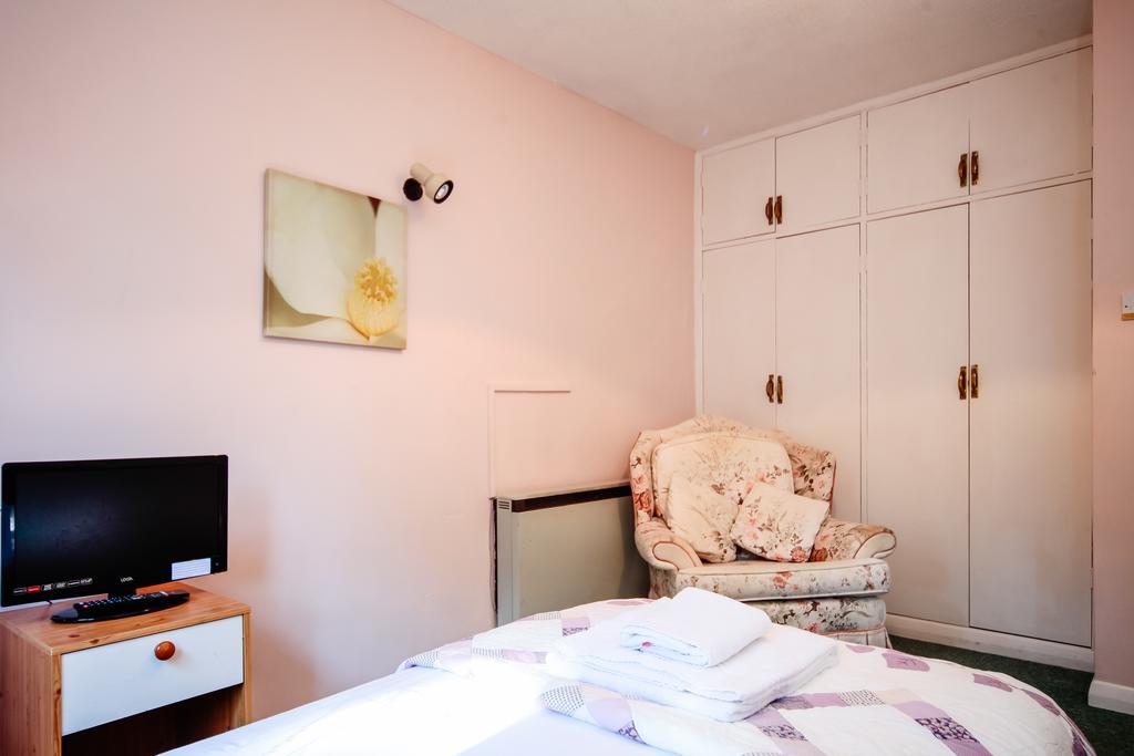 סליסבורי Alabare Guesthouse חדר תמונה